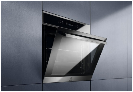 Электрический духовой шкаф Electrolux EOE7F31X
