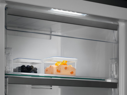 Морозильная камера Electrolux LUT 7ME28 X2 Морозильная камера Electrolux LUT 7ME28 X2