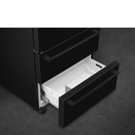 Холодильник Smeg SMEG FQ55FNDE Холодильник Smeg SMEG FQ55FNDE