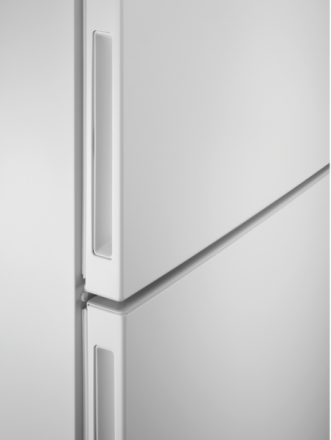 Холодильник Electrolux RNC7ME34W2 Холодильник Electrolux RNC7ME34W2