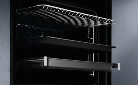 Духовой шкаф Electrolux OKE8C39WX Духовой шкаф Electrolux OKE8C39WX