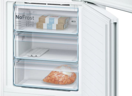 Двухкамерный холодильник Bosch KGN49XW30U