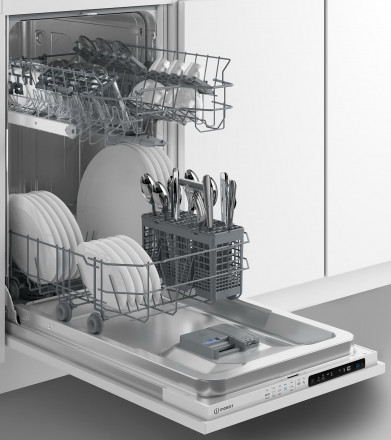 Встраиваемая посудомоечная машина Indesit DIS 1C50