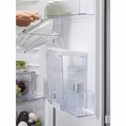 Холодильник ELECTROLUX ERF 4116 AOX нержавеющая сталь