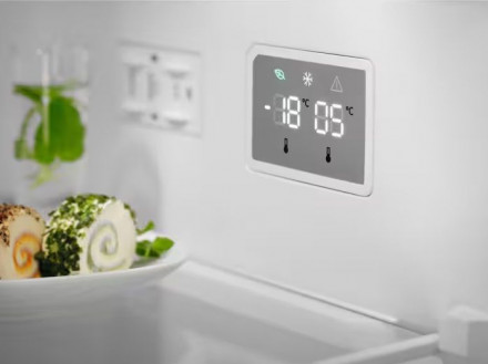 Холодильник ELECTROLUX LNT5ME32U1 Холодильник ELECTROLUX LNT5ME32U1