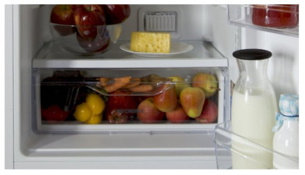 Холодильник Indesit DFE 4200 W