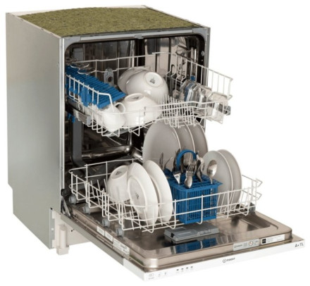 Посудомоечная машина Indesit DIF 04B1