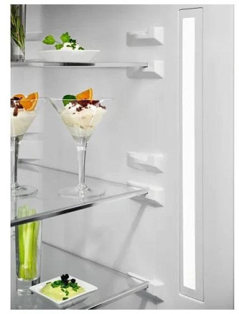 Холодильник ELECTROLUX LNT7ME34X2