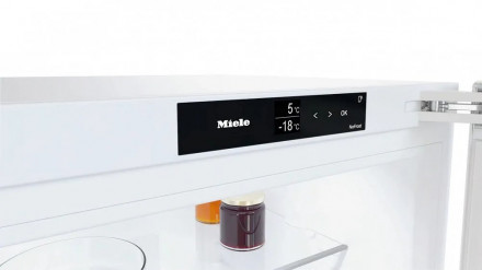 Холодильник MIELE KFN 4795 CD White Холодильник MIELE KFN 4795 CD White