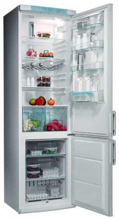 Холодильник Electrolux ERB 9042