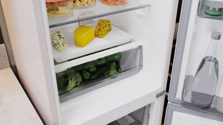 Холодильник HOTPOINT-ARISTON HT 5200 M Холодильник HOTPOINT-ARISTON HT 5200 M