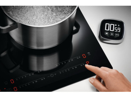 Электрическая варочная панель Electrolux EIS62453 Электрическая варочная панель Electrolux EIS62453