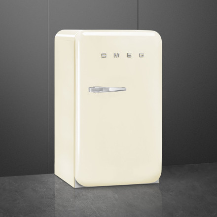 Холодильник Smeg FAB10RCR5 Холодильник Smeg FAB10RCR5