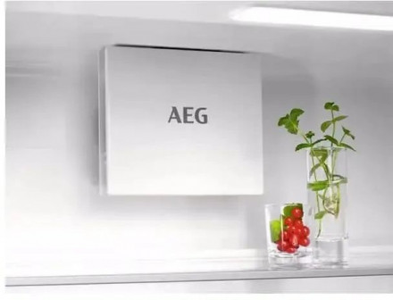 Холодильник AEG TSC7G181ES Холодильник AEG TSC7G181ES
