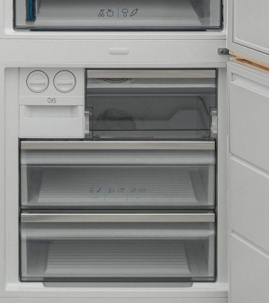 Холодильник VESTFROST VW719FFE00B