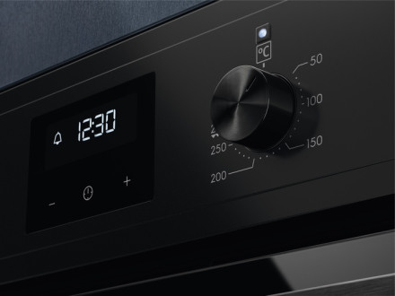 Духовой шкаф Electrolux EOF3C50H Духовой шкаф Electrolux EOF3C50H