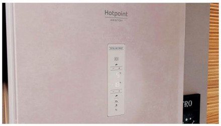 Холодильник HOTPOINT-ARISTON HTR 8202I M O3