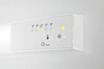 Встраиваемый холодильник Electrolux KNT1LF18S1