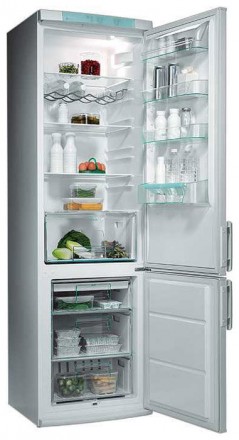 Холодильник Electrolux ERB 9044