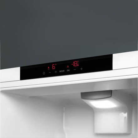 Встраиваемый холодильник Smeg C8174N3E1 Встраиваемый холодильник Smeg C8174N3E1