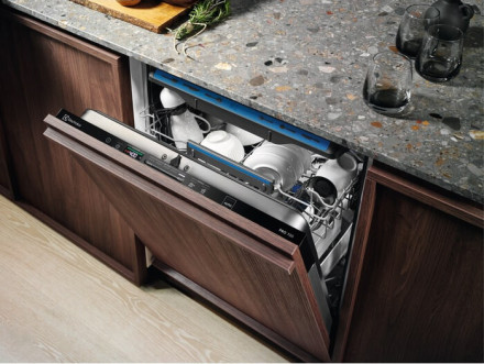 Встраиваемая посудомоечная машина Electrolux EES48200L