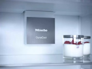 Встраиваемый холодильник Miele KFN 7734 E Встраиваемый холодильник Miele KFN 7734 E