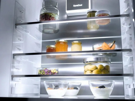 Холодильник MIELE K 7747 D Холодильник MIELE K 7747 D