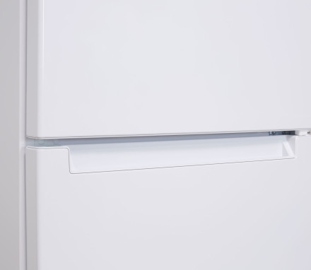 Холодильник Indesit ES 15 A Холодильник Indesit ES 15 A