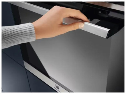 Электрический духовой шкаф Electrolux COF6P76BX