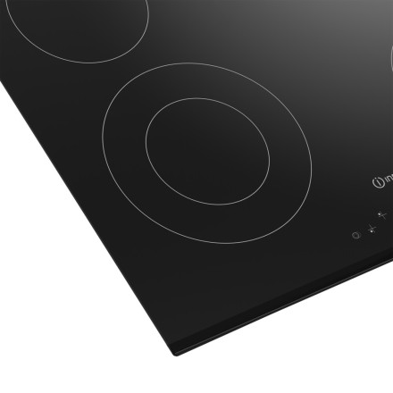 Встраиваемая электрическая варочная панель Indesit IRT 260 B Встраиваемая электрическая варочная панель Indesit IRT 260 B