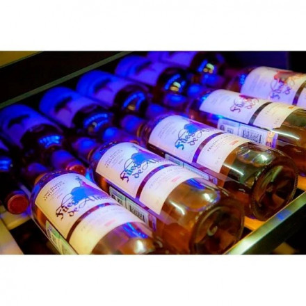 Винный шкаф COLD VINE C121-KBT1 Винный шкаф COLD VINE C121-KBT1