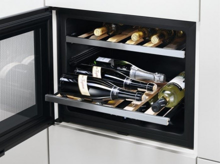 Холодильник ELECTROLUX erw0670a Холодильник ELECTROLUX erw0670a