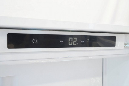 Холодильник SCANDILUX RBI228 Холодильник SCANDILUX RBI228