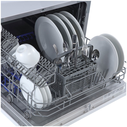 Компактная посудомоечная машина Бирюса DWC-506/5 W, белый